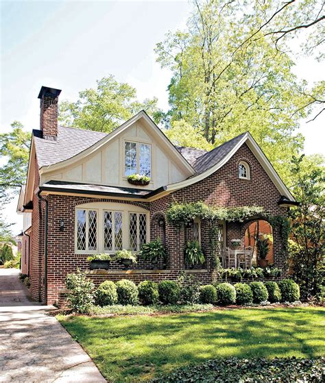 small english tudor style homes